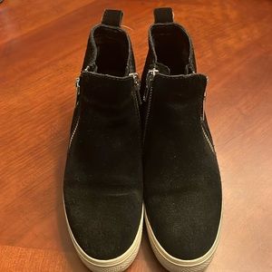 Steve Madden Black Suede Wedgie Sneaker